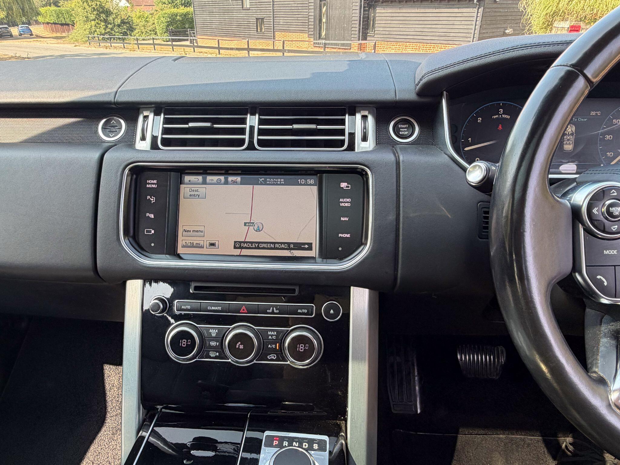 Land Rover Range Rover 4.4 SD V8 Vogue SE Auto 4WD Euro 5 5dr — photo 8