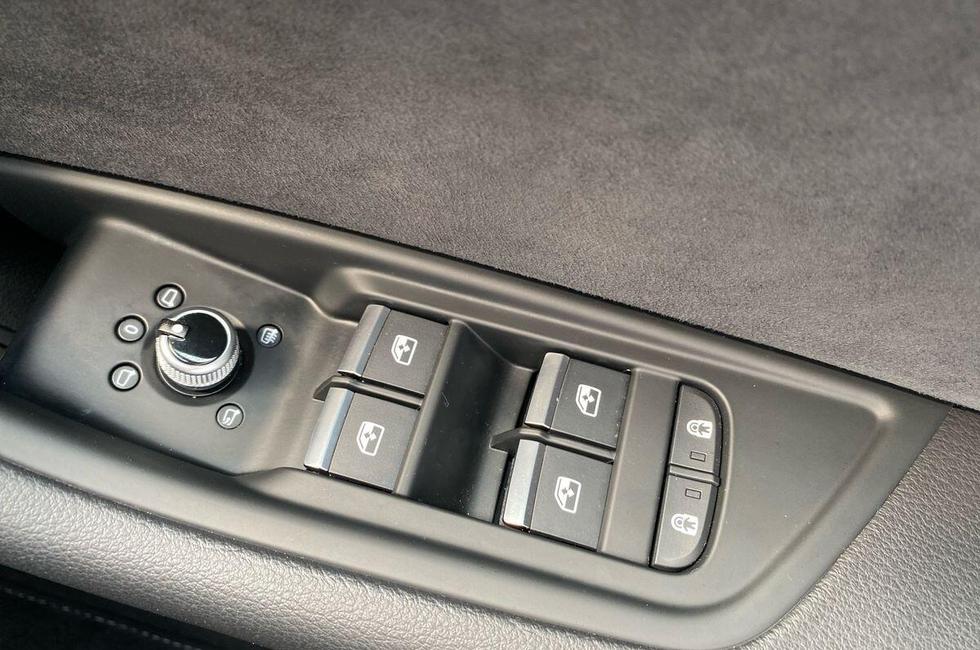 Audi A4 Photo at-c6240b6036314c5986e1862db3739ec8.jpg