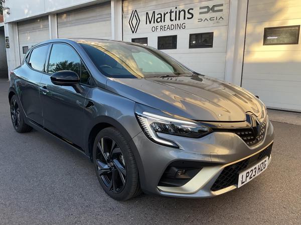 Used 2023 Renault Clio 1.6 E-TECH E-Tech engineered Auto Euro 6 (s/s) 5dr Grey at Martins Group