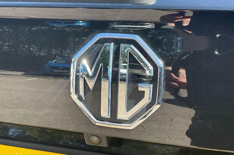 MG MG ZS Photo at-c650a9bc663048fbb5ddcd2e09b5cbe4.jpg