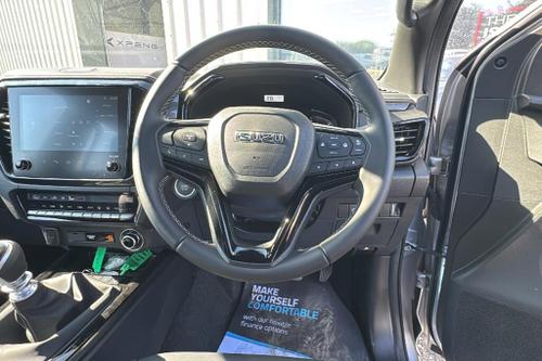 Isuzu D-MAX Photo at-c66d6fb9044546af9565b9f120bf4978.jpg