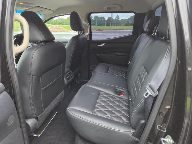 Mercedes-Benz X Class Photo at-c671e1bbf47d4df1a1b14cb3f37e43ea.jpg