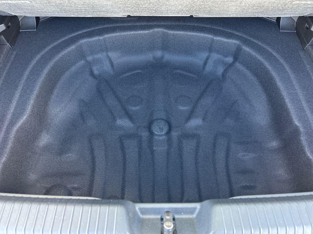Volkswagen Golf Photo at-c694e9be6cbe4e96a7b4352250a3d15b.jpg