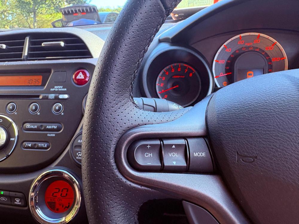 Honda Jazz Photo at-c6c183f247c4448f9ba0502535bee344.jpg