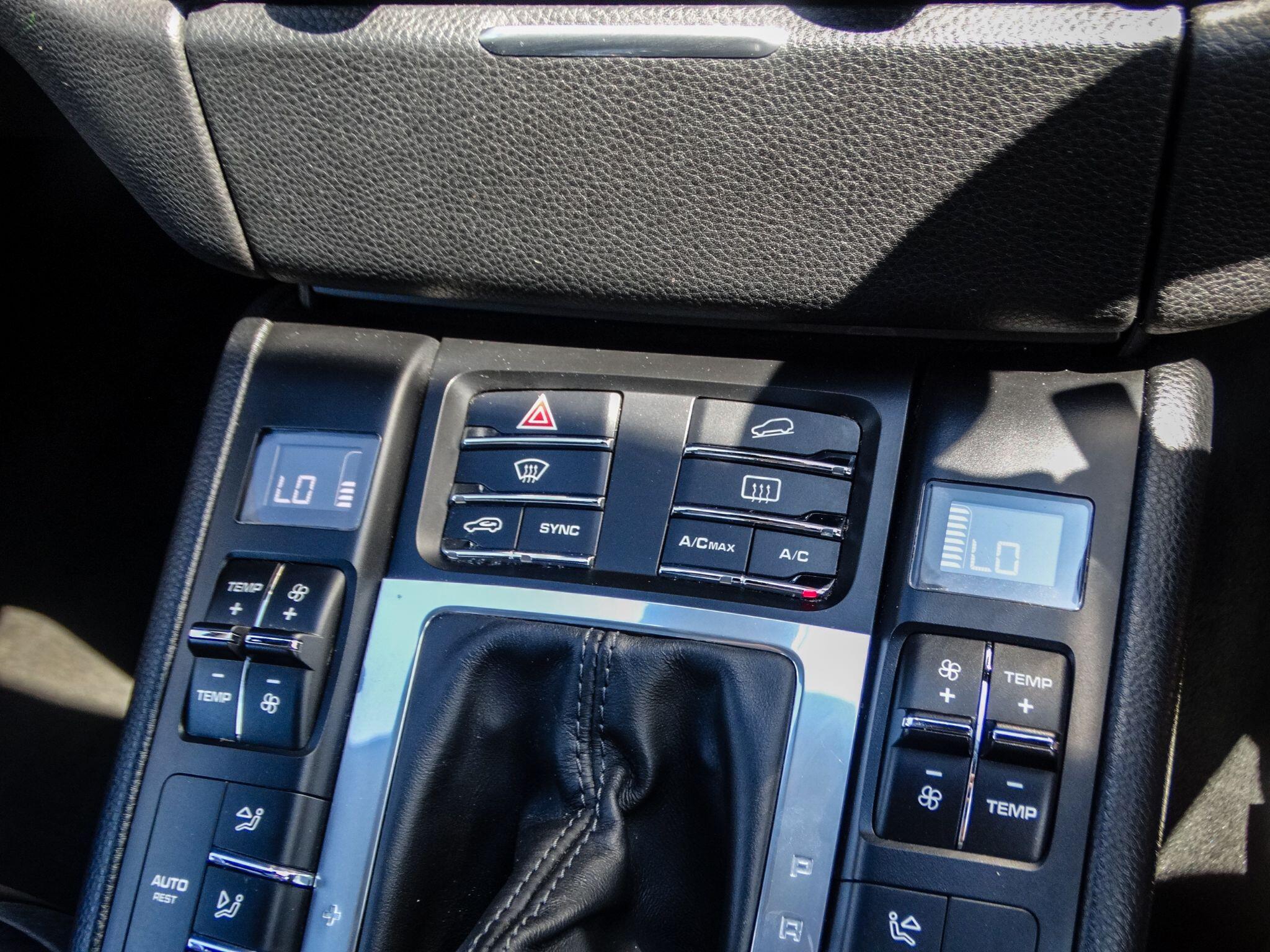 Porsche Macan 3.0T V6 GTS PDK 4WD Euro 6 (s/s) 5dr — photo 24