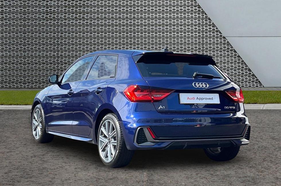 Audi A1 Photo at-c6fec1d9d5fa4d67aa014573b11f458e.jpg