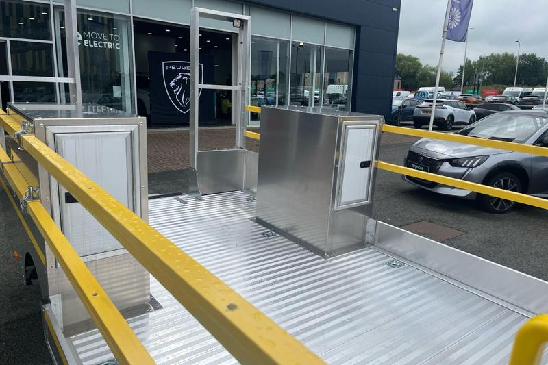 Used Peugeot Boxer NU74HFD 24