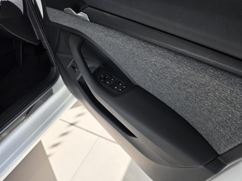 Skoda Superb Photo at-c73bb9b6ddcd46d6a8bbbef2f6c44090.jpg