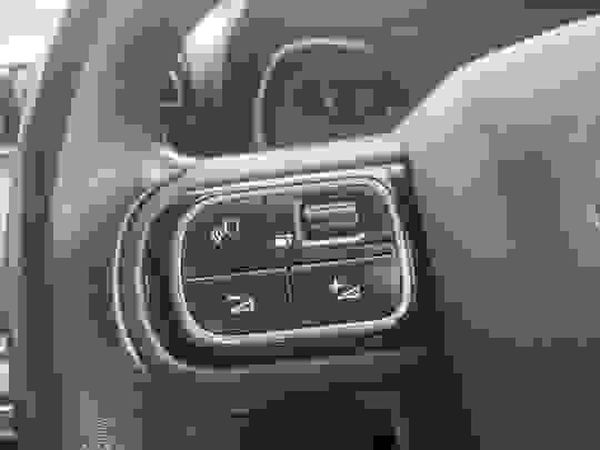 Citroen C3 Aircross Photo at-c73e6f8207154d7487e5e4149f5cfc0f.jpg