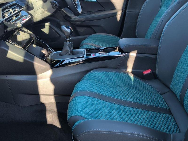 Used Peugeot 2008 202610036634597 39