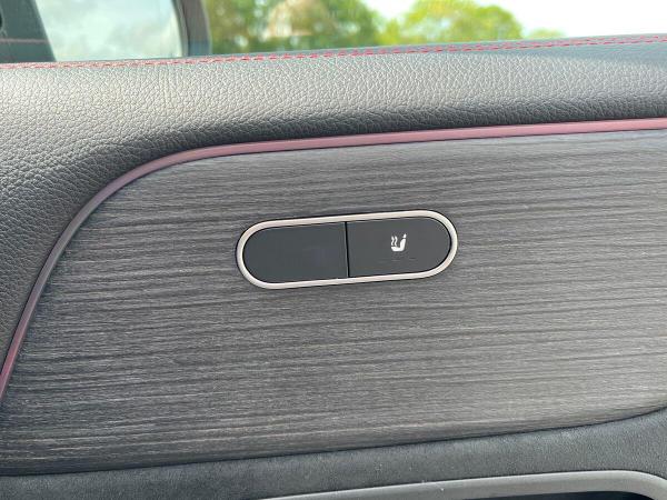 Mercedes-Benz EQB Photo at-c7c5745d12594273bdc36a8983716f4d.jpg