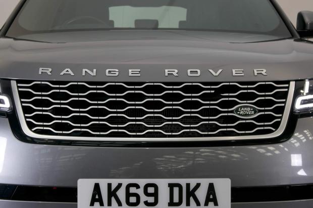 Land Rover Range Rover Velar Photo at-c7cb76db53a14295a74ebbc996a35234.jpg