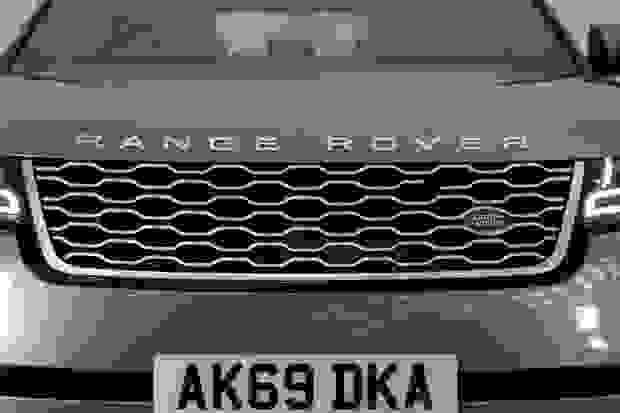 Land Rover Range Rover Velar Photo at-c7cb76db53a14295a74ebbc996a35234.jpg