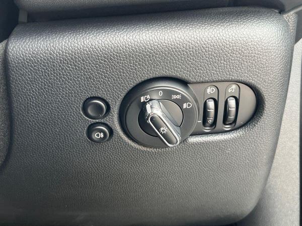 MINI Hatch Photo at-c7e6bc135f0e4ebcb24ea07ee3293daa.jpg
