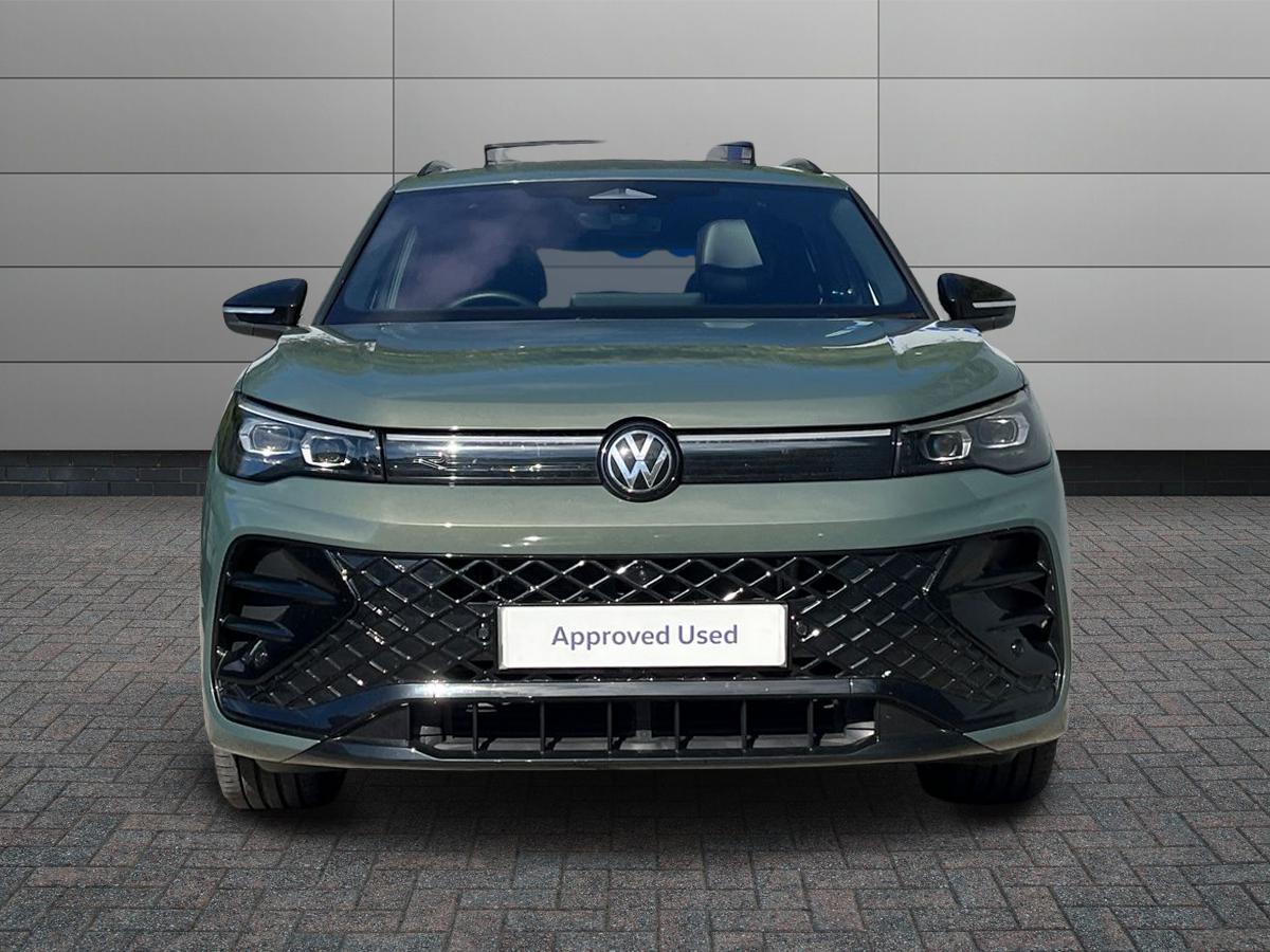 Volkswagen Tiguan Photo at-c7eed8f2494e4196a89e18c9a8a0a40e.jpg