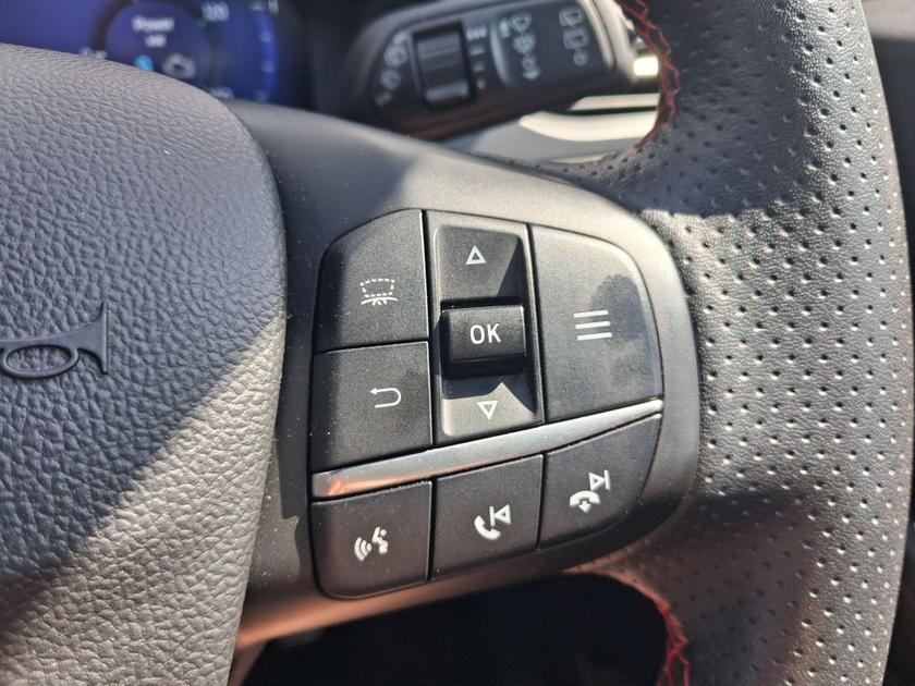 Ford Kuga Photo at-c80ad893c0aa4033a047c72f1d2f4a33.jpg