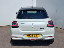 Suzuki Swift Photo 9