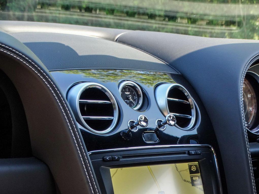Used Bentley Continental LJ16XAW 17