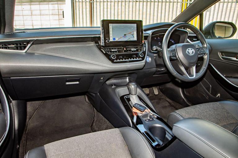 Used Toyota Corolla CF22OCC 14