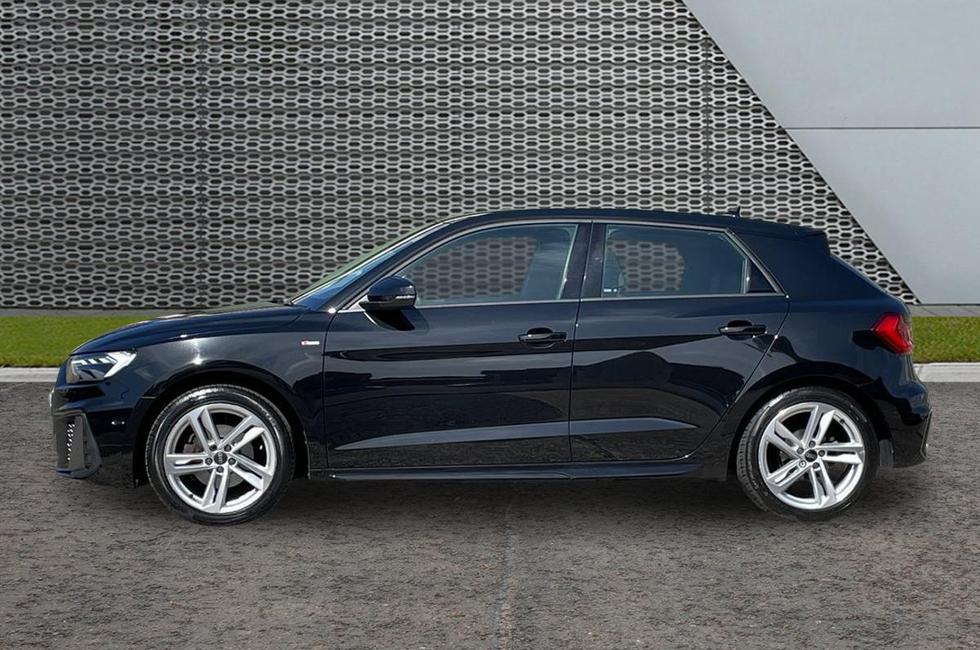 Audi A1 Photo at-c858250bfa9d4847b65afba3f3f1dc70.jpg