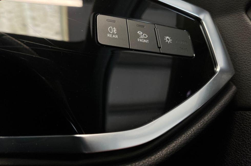 Audi Q3 Photo at-c85c1dddd5c547da9b8fbb8a1f317c5e.jpg
