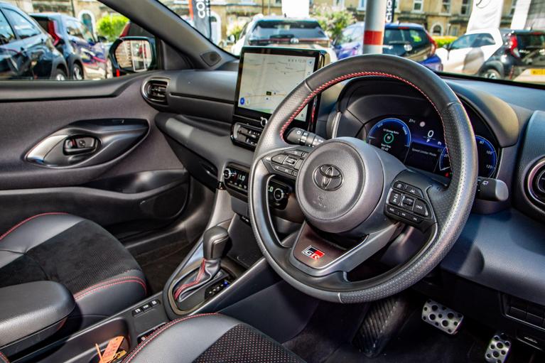 Used Toyota Yaris GX25ZGV 12