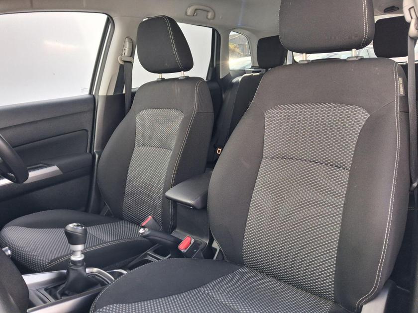 Suzuki Vitara Photo at-c8b54bc7fa8e4178b25481b599ab7b93.jpg