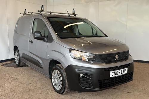 Peugeot PARTNER Photo at-c8d2e9cd832542d3b3f0c67edb1bd47d.jpg