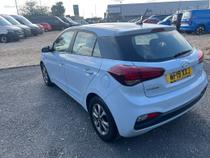 Hyundai i20 Photo 3