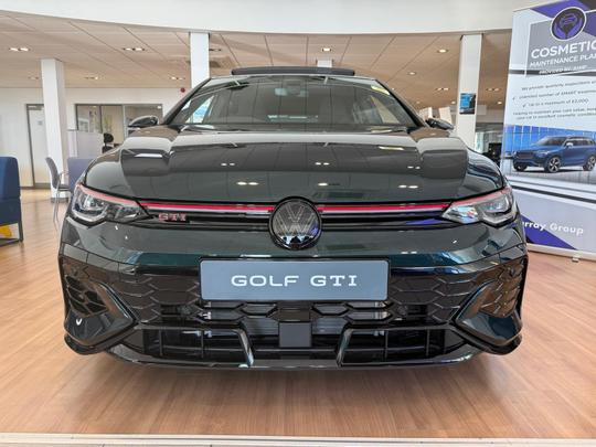 Volkswagen Golf Photo at-c968a904e4d3435ab739aa823c21bde0.jpg