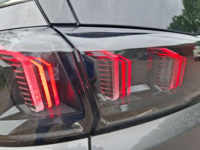 Used Peugeot 5008 NU72WBT 42
