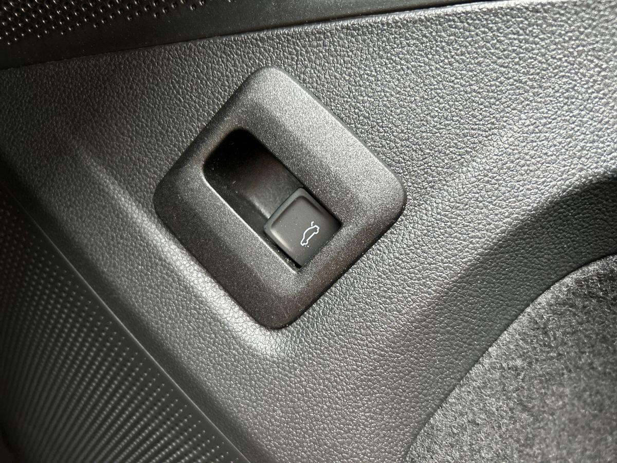 Volkswagen Tiguan Photo at-c98310c81d1e4657ae1a5c6afb85b9a3.jpg