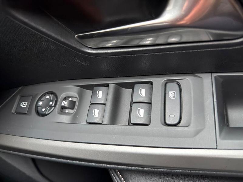 Used Peugeot 3008 NV24KJU 25