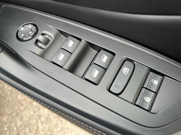 Used Peugeot 408 KE24EVD 25