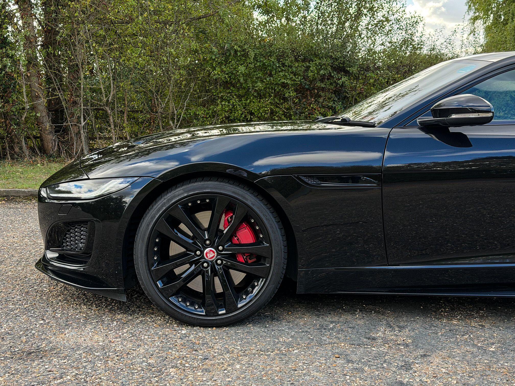Jaguar F-Type 5.0 V8 R-Dynamic Black Auto AWD Euro 6 (s/s) 2dr — photo 5