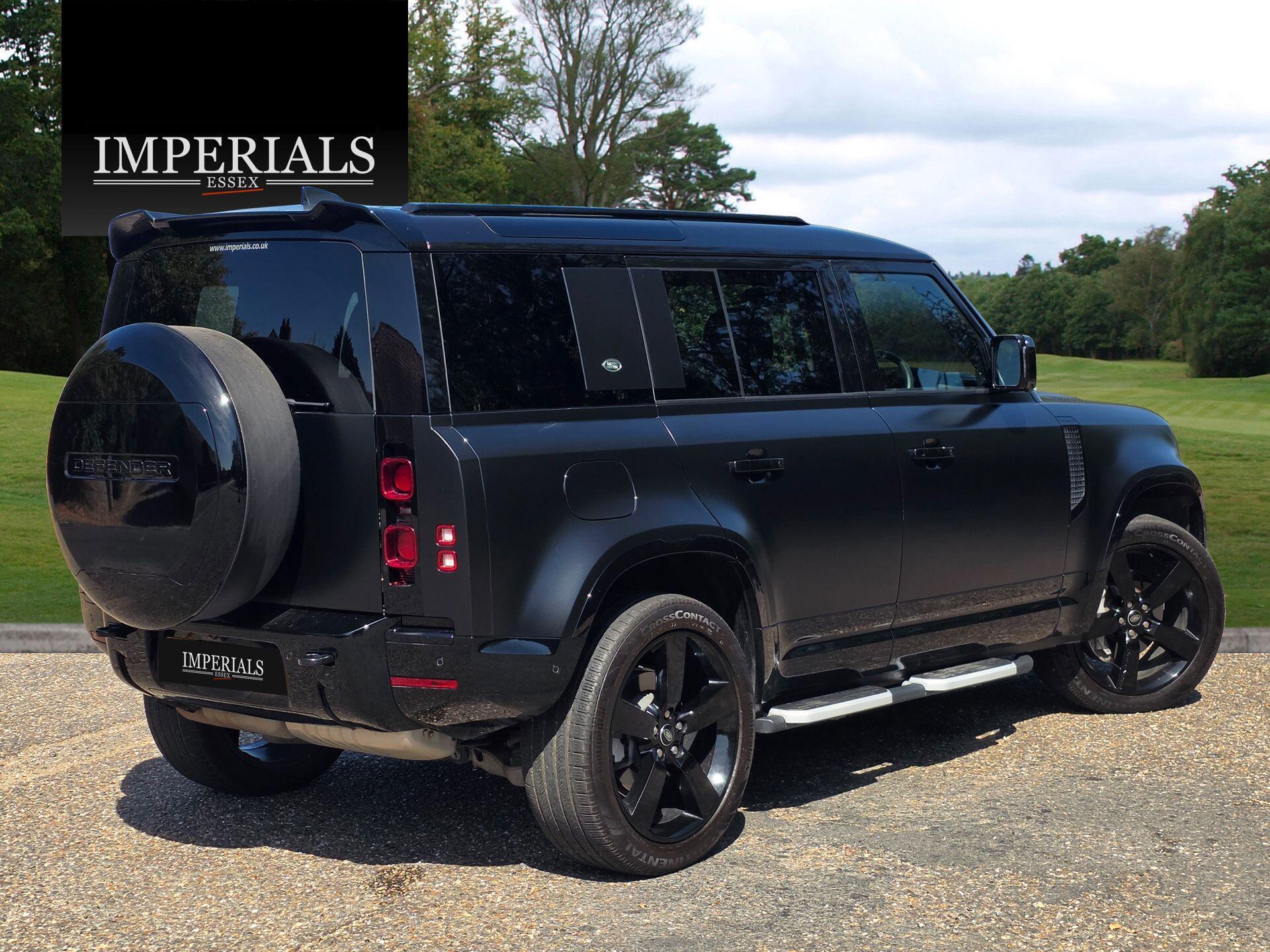 Land Rover Defender 110 3.0 D300 MHEV X-Dynamic SE Auto 4WD Euro 6 (s/s) 5dr — photo 4