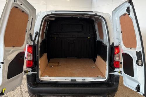 Citroen BERLINGO Photo at-c9ef9cf229974b9385cdd7ee5482772a.jpg