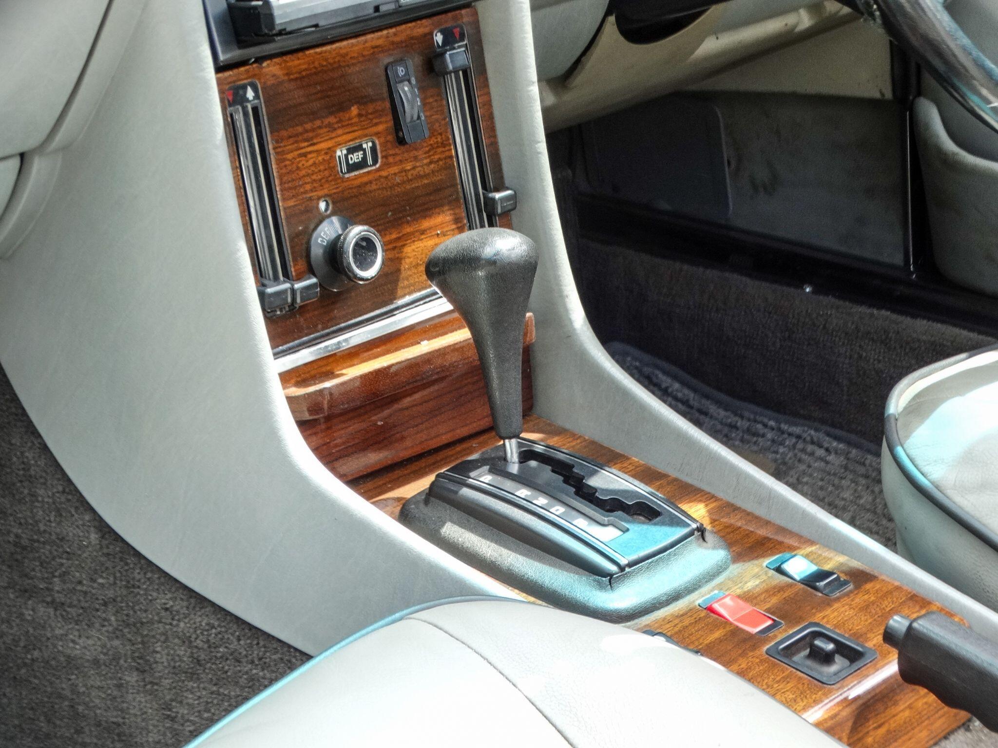 Mercedes-Benz 500 SL — photo 22