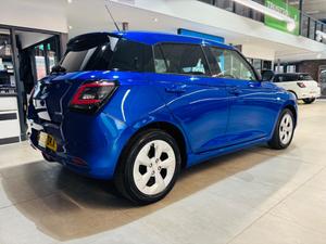 Suzuki Swift Photo 4