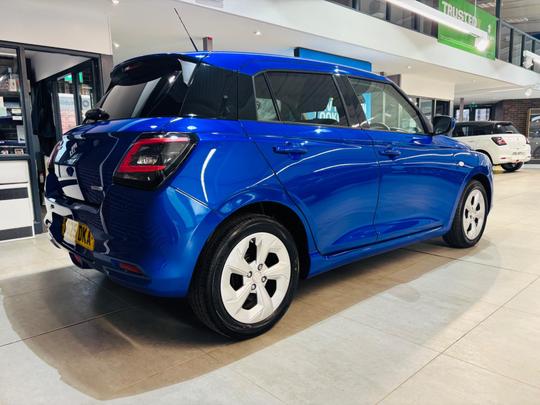 Suzuki Swift Photo at-ca0c1473c1024478b72b395b642e811c.jpg