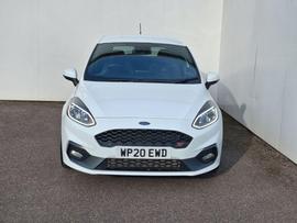 Ford Fiesta Photo 2