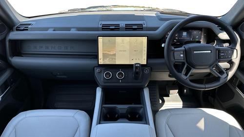 Land Rover Defender Photo at-ca206d76c1ca47678f2dba00e7f40c20.jpg