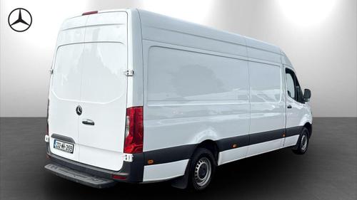 Mercedes-Benz Sprinter Photo at-ca240a7a2dcc472ab2ac8fcb3e0e44d6.jpg