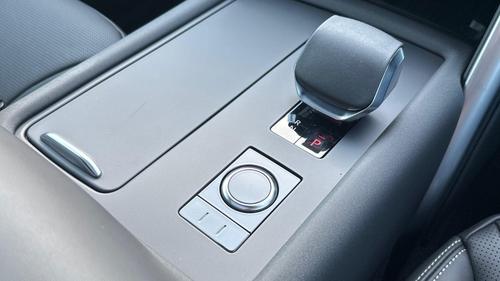 Land Rover Discovery Photo at-ca6062404a2b42e6a5869066623b0b56.jpg