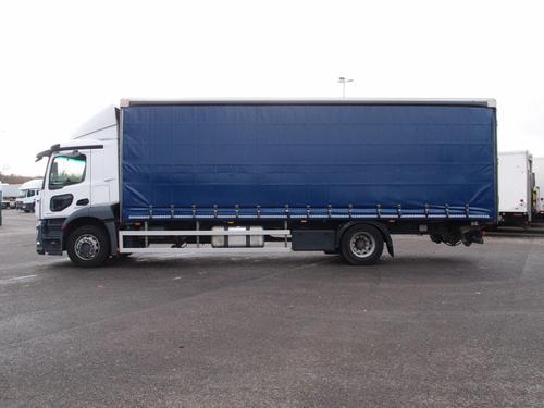 Mercedes-Benz Actros Photo at-ca85fa81f8d348e4a171169623004ea1.jpg