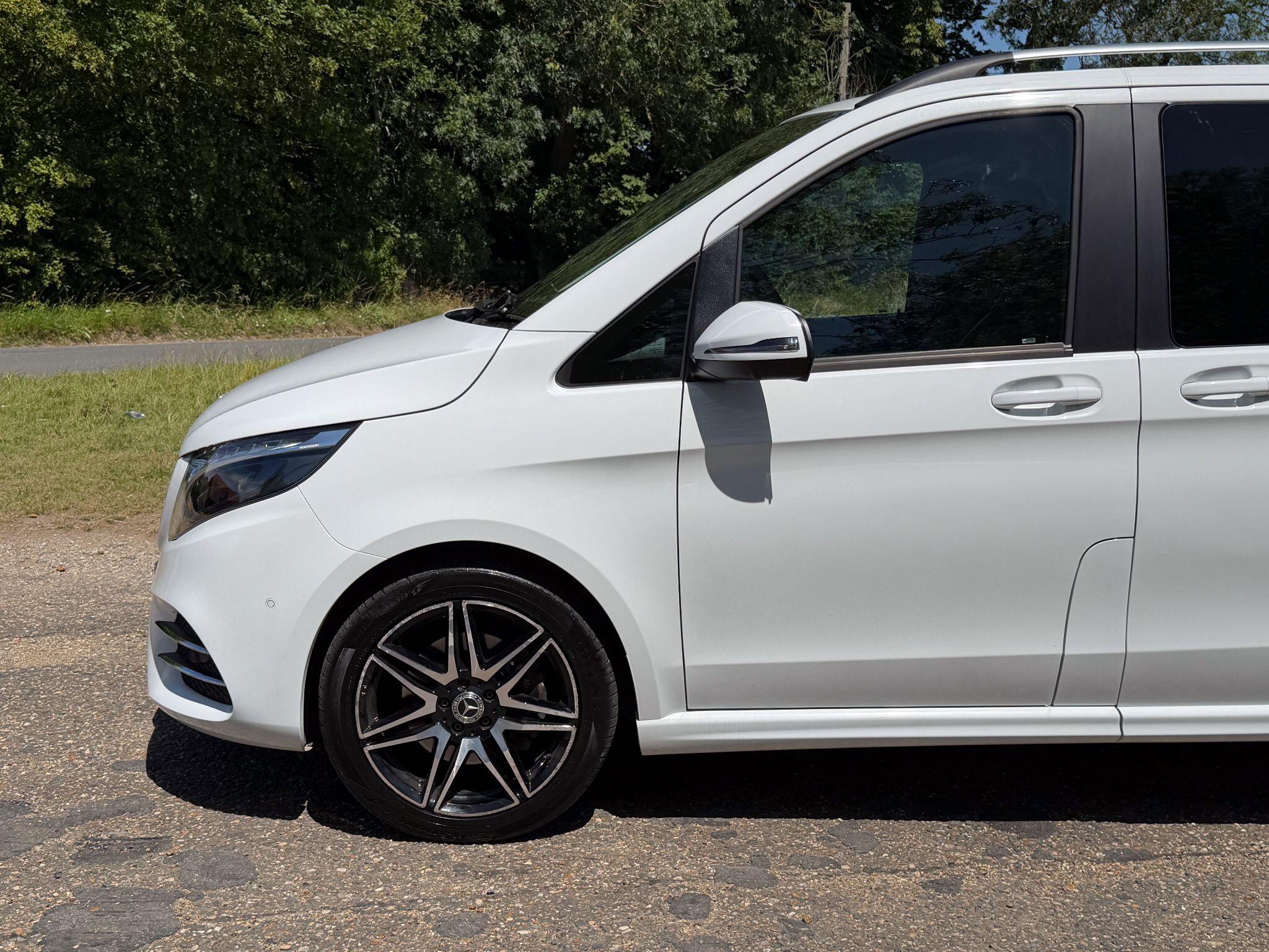 Mercedes-Benz V Class 2.0 V300d AMG Line G-Tronic+ Euro 6 (s/s) 5dr XLWB — photo 6