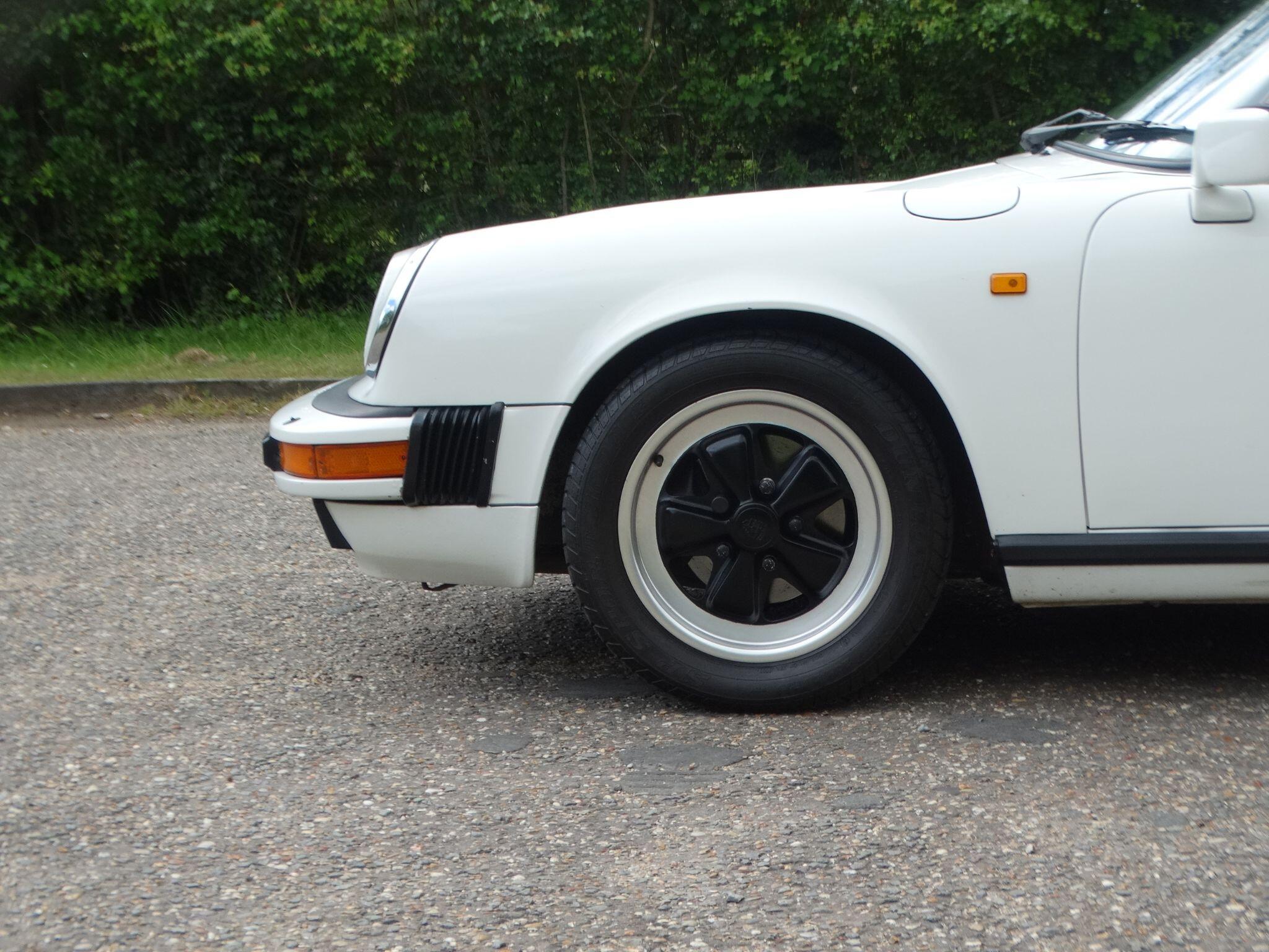 Porsche 911 3.6 993 Carrera 4 Cabriolet 2dr Petrol Manual AWD (272 bhp) — photo 5