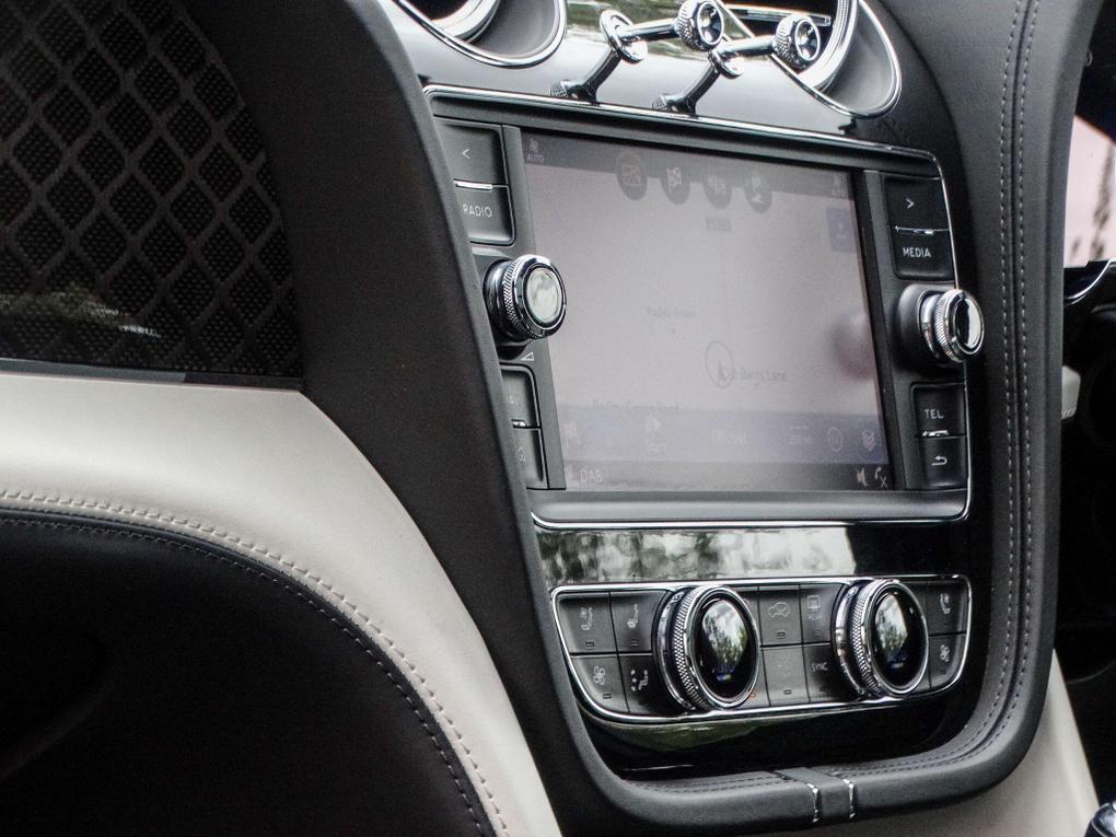 Used Bentley Bentayga HA51AMS 26