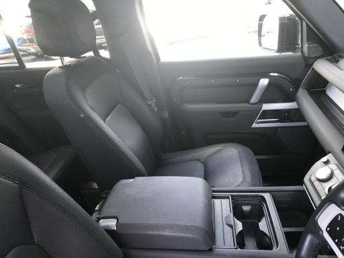 Land Rover Defender 110 Photo at-cb4281a3919049bba7ffb6361732670f.jpg