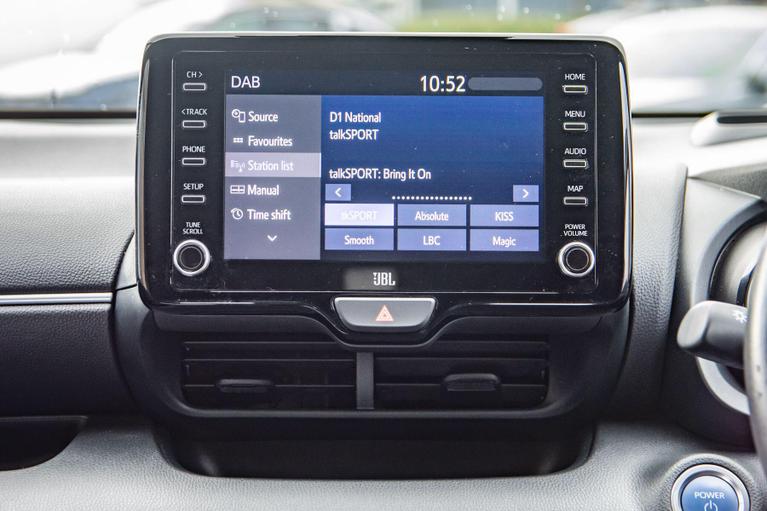 Used Toyota Yaris YY21UPM 16